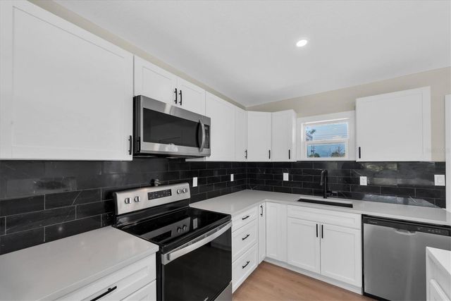 4135 SHORE ACRES BOULEVARD NE, St Petersburg, FL 33703