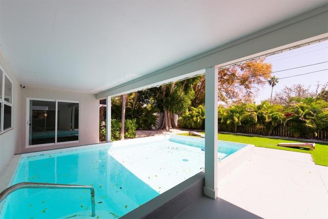 4135 SHORE ACRES BOULEVARD NE, St Petersburg, FL 33703