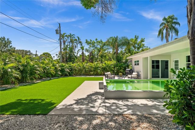 4135 SHORE ACRES BOULEVARD NE, St Petersburg, FL 33703