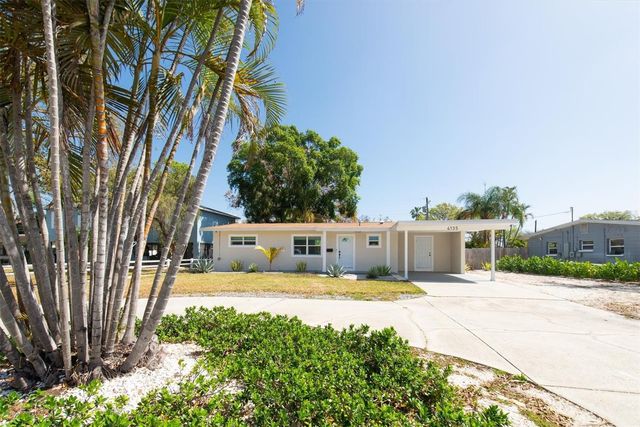 4135 SHORE ACRES BOULEVARD NE, St Petersburg, FL 33703