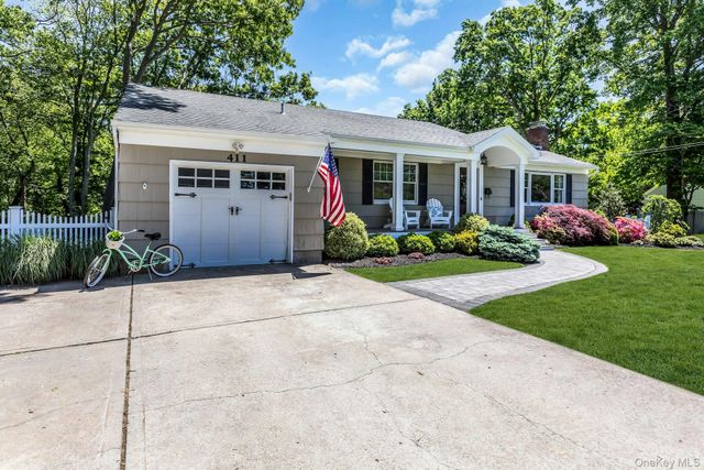 411 Hillside Avenue, West Sayville, NY 11796
