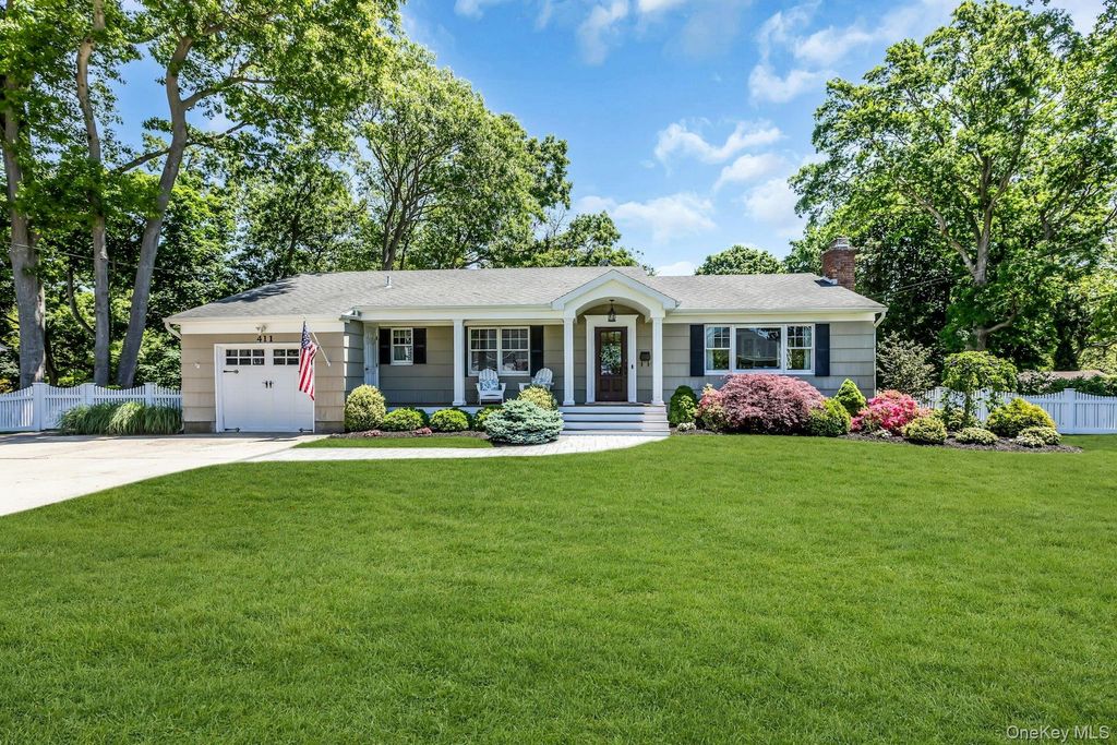 411 Hillside Avenue, West Sayville, NY 11796
