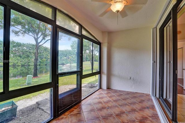 15825 SW 3rd Ct 103, Pembroke Pines, FL 33027