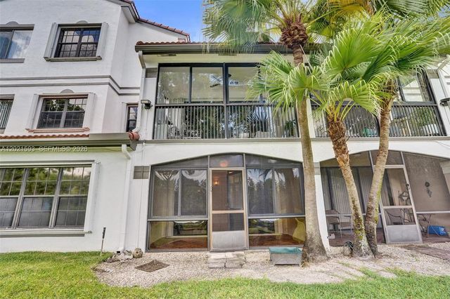 15825 SW 3rd Ct 103, Pembroke Pines, FL 33027