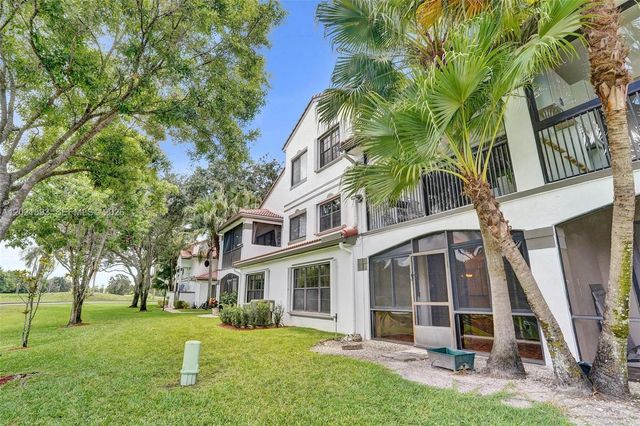 15825 SW 3rd Ct 103, Pembroke Pines, FL 33027