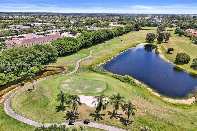 15825 SW 3rd Ct 103, Pembroke Pines, FL 33027