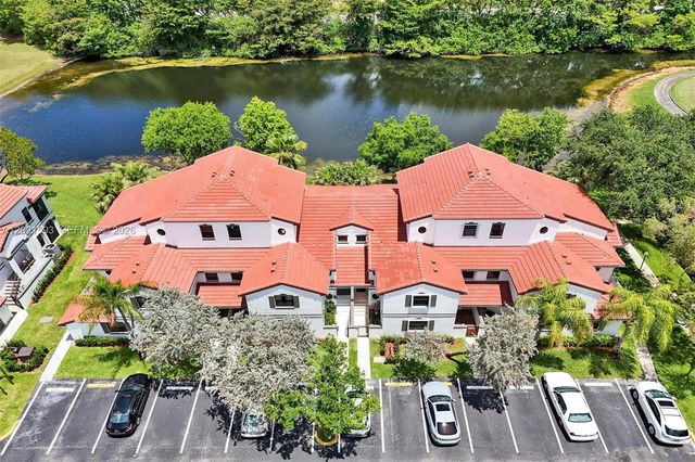 15825 SW 3rd Ct 103, Pembroke Pines, FL 33027