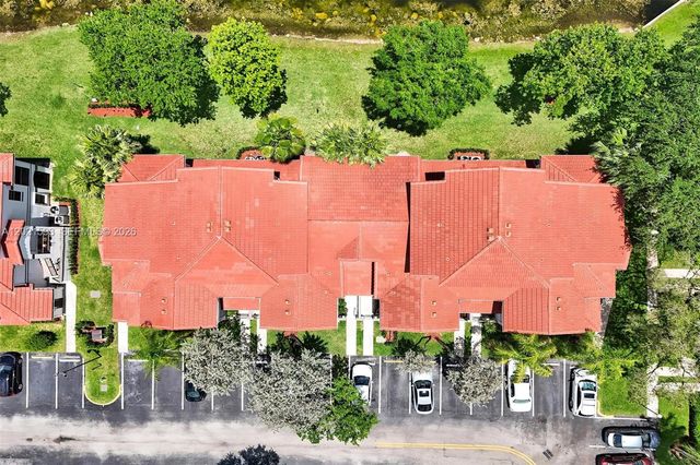 15825 SW 3rd Ct 103, Pembroke Pines, FL 33027