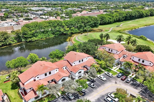15825 SW 3rd Ct 103, Pembroke Pines, FL 33027