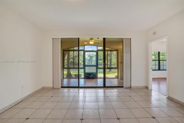 15825 SW 3rd Ct 103, Pembroke Pines, FL 33027