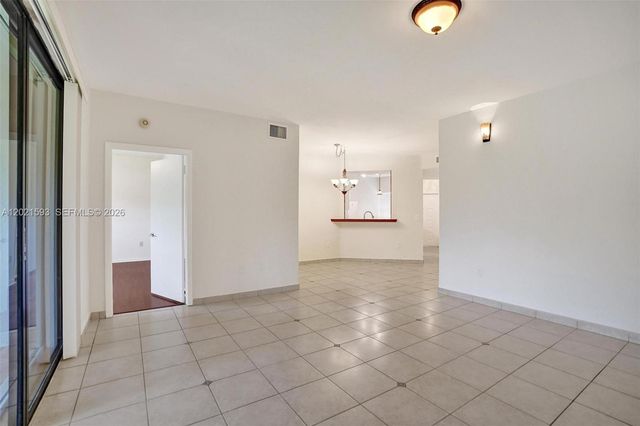15825 SW 3rd Ct 103, Pembroke Pines, FL 33027