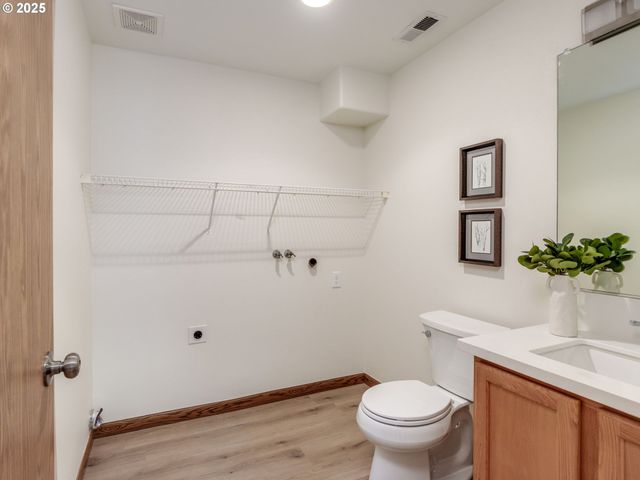 15360 Sw LEXINGTON Ln, Beaverton, OR 97007