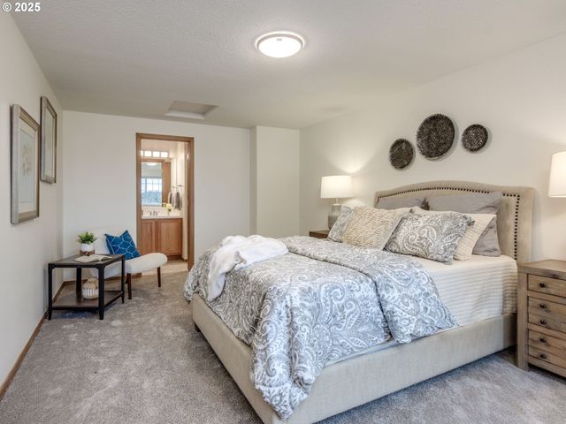 15360 Sw LEXINGTON Ln, Beaverton, OR 97007