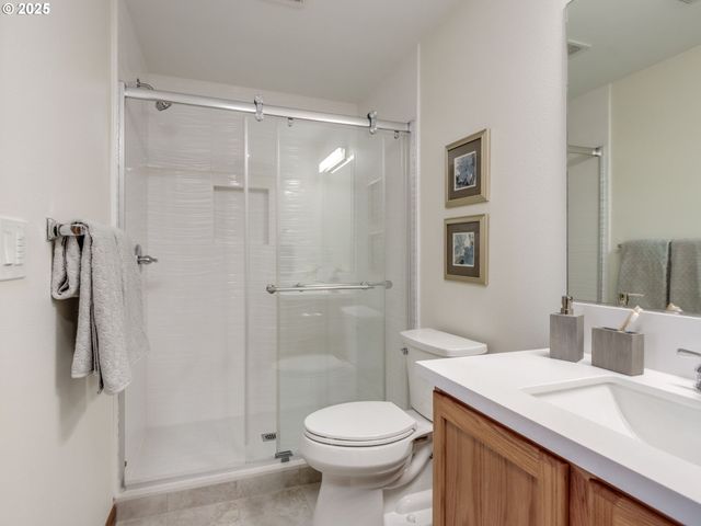 15360 Sw LEXINGTON Ln, Beaverton, OR 97007