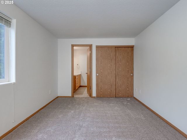15360 Sw LEXINGTON Ln, Beaverton, OR 97007