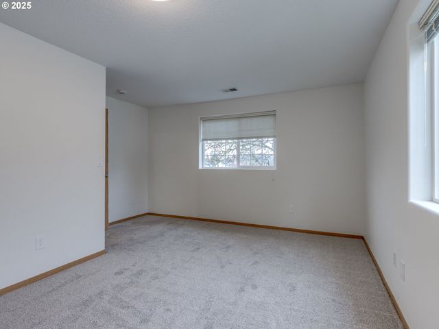 15360 Sw LEXINGTON Ln, Beaverton, OR 97007