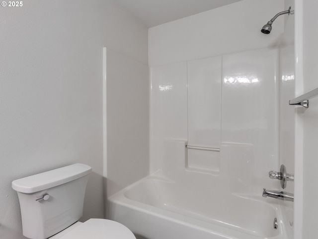 15360 Sw LEXINGTON Ln, Beaverton, OR 97007