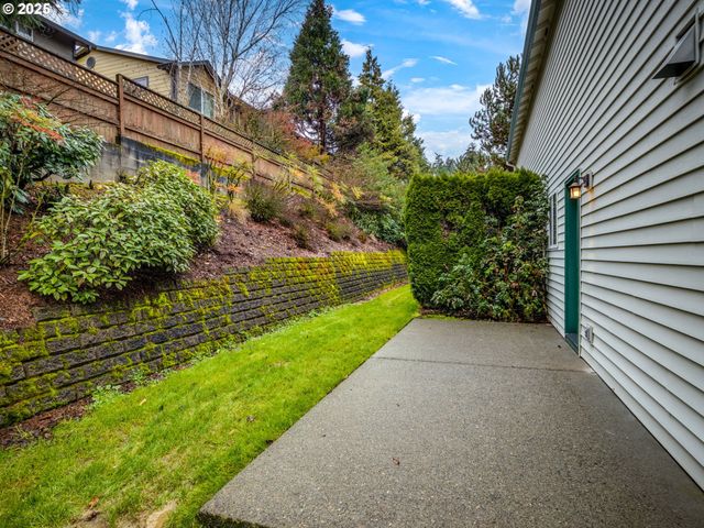 15360 Sw LEXINGTON Ln, Beaverton, OR 97007