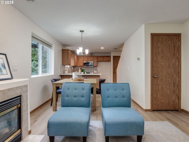 15360 Sw LEXINGTON Ln, Beaverton, OR 97007