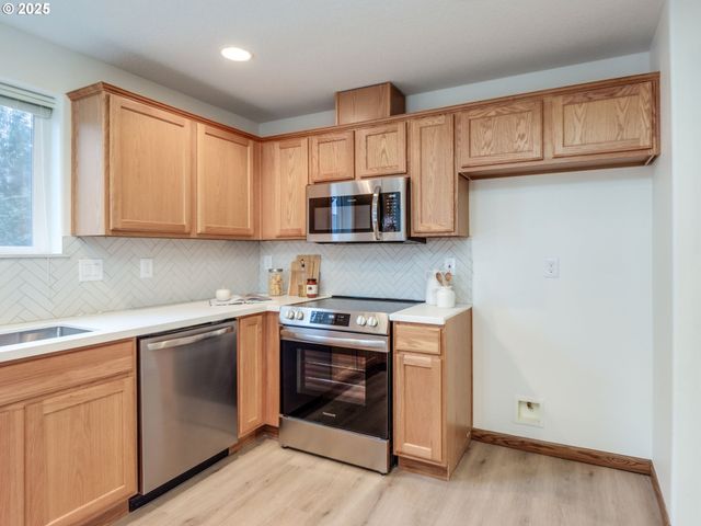 15360 Sw LEXINGTON Ln, Beaverton, OR 97007