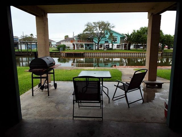 257 Barracuda, Bayou Vista, TX 77563
