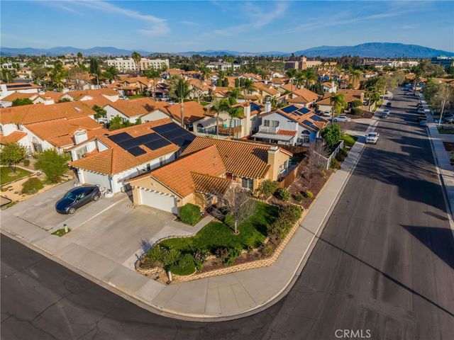 40160 Calle Yorba, Murrieta, CA 92562