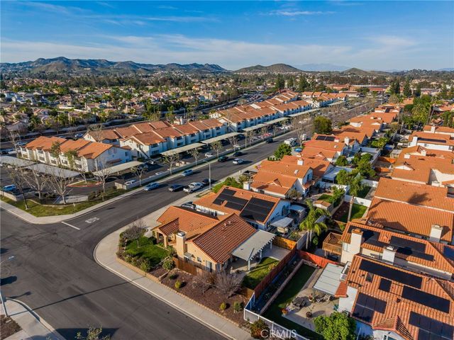 40160 Calle Yorba, Murrieta, CA 92562