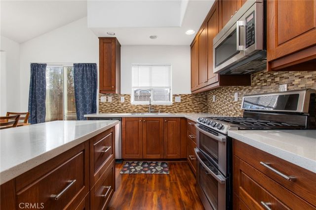 40160 Calle Yorba, Murrieta, CA 92562