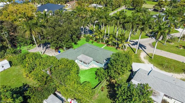 50 Palm Tree TER, Fort Myers, FL 33905