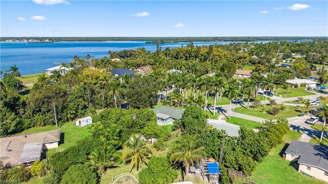 50 Palm Tree TER, Fort Myers, FL 33905