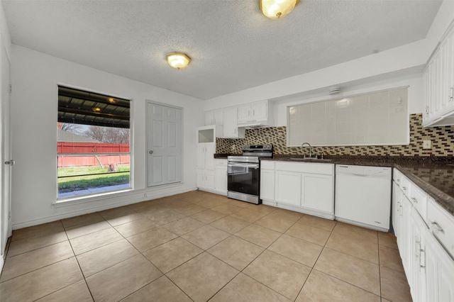 1809 Trowbridge Street, Garland, TX 75044