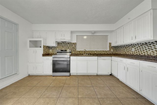 1809 Trowbridge Street, Garland, TX 75044