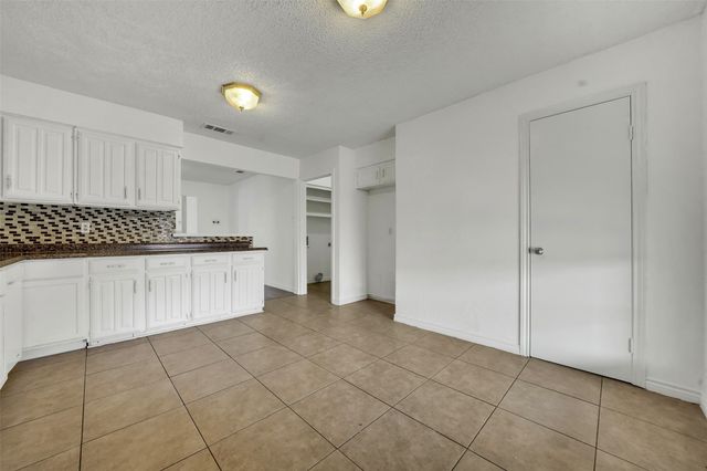 1809 Trowbridge Street, Garland, TX 75044