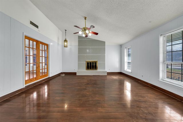 1809 Trowbridge Street, Garland, TX 75044