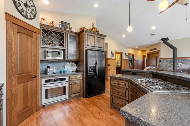 8009 County 78, Nisswa, MN 56468