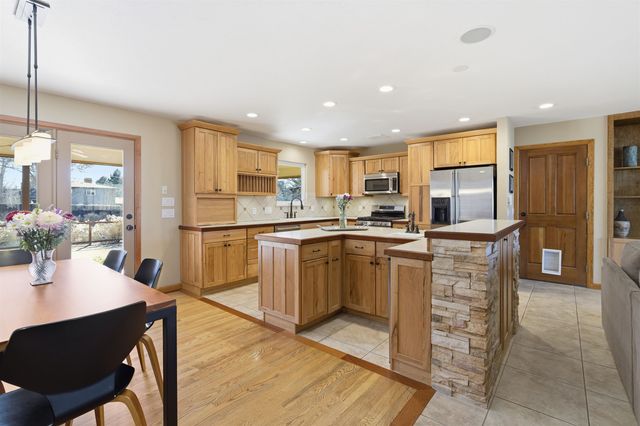 955 Lakeside Court, Grand Junction, CO 81506