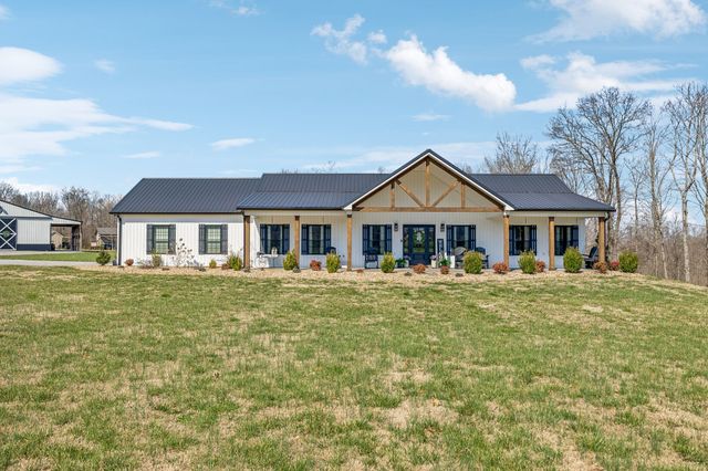 1869 Taurus Farm Rd, Lafayette, TN 37083