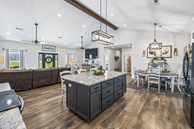 1869 Taurus Farm Rd, Lafayette, TN 37083