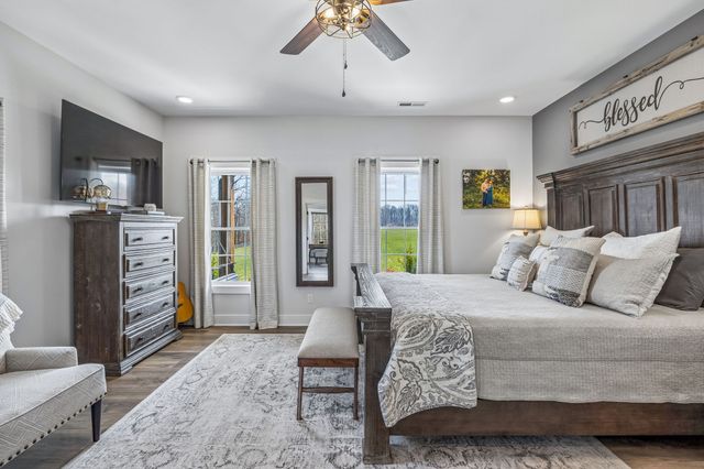 1869 Taurus Farm Rd, Lafayette, TN 37083