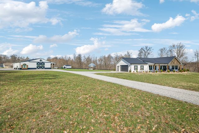 1869 Taurus Farm Rd, Lafayette, TN 37083