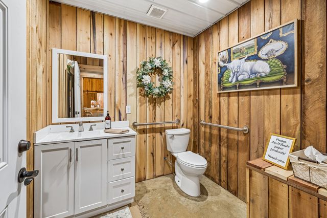 1869 Taurus Farm Rd, Lafayette, TN 37083