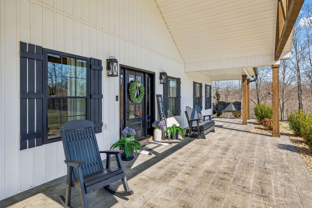 1869 Taurus Farm Rd, Lafayette, TN 37083