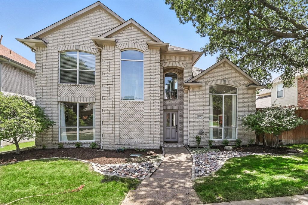 17912 Benchmark Drive, Dallas, TX 75252