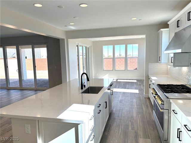 8836 Spencer Garrett Street, Las Vegas, NV 89113