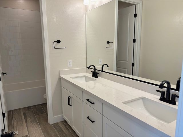 8836 Spencer Garrett Street, Las Vegas, NV 89113