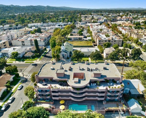 4310 Cahuenga Boulevard 103, Toluca Lake, CA 91602