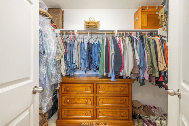 7374 Harris Lane, Bryan, TX 77808