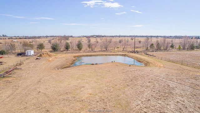 7374 Harris Lane, Bryan, TX 77808