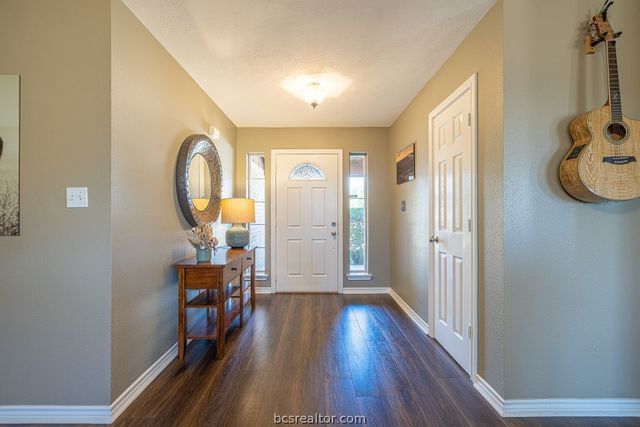 7374 Harris Lane, Bryan, TX 77808