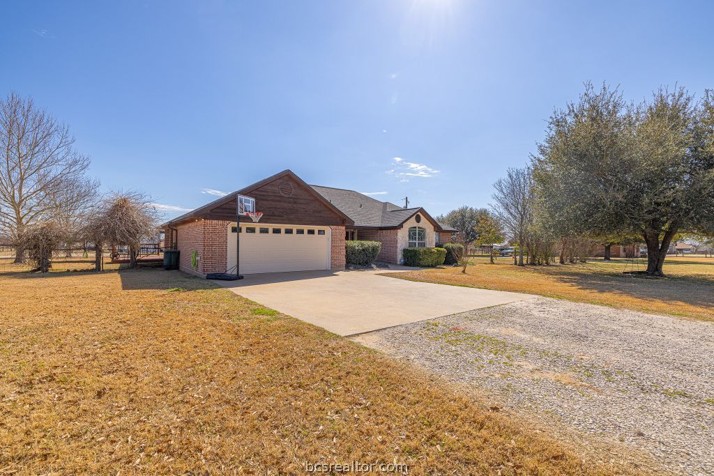 7374 Harris Lane, Bryan, TX 77808 — photo 3